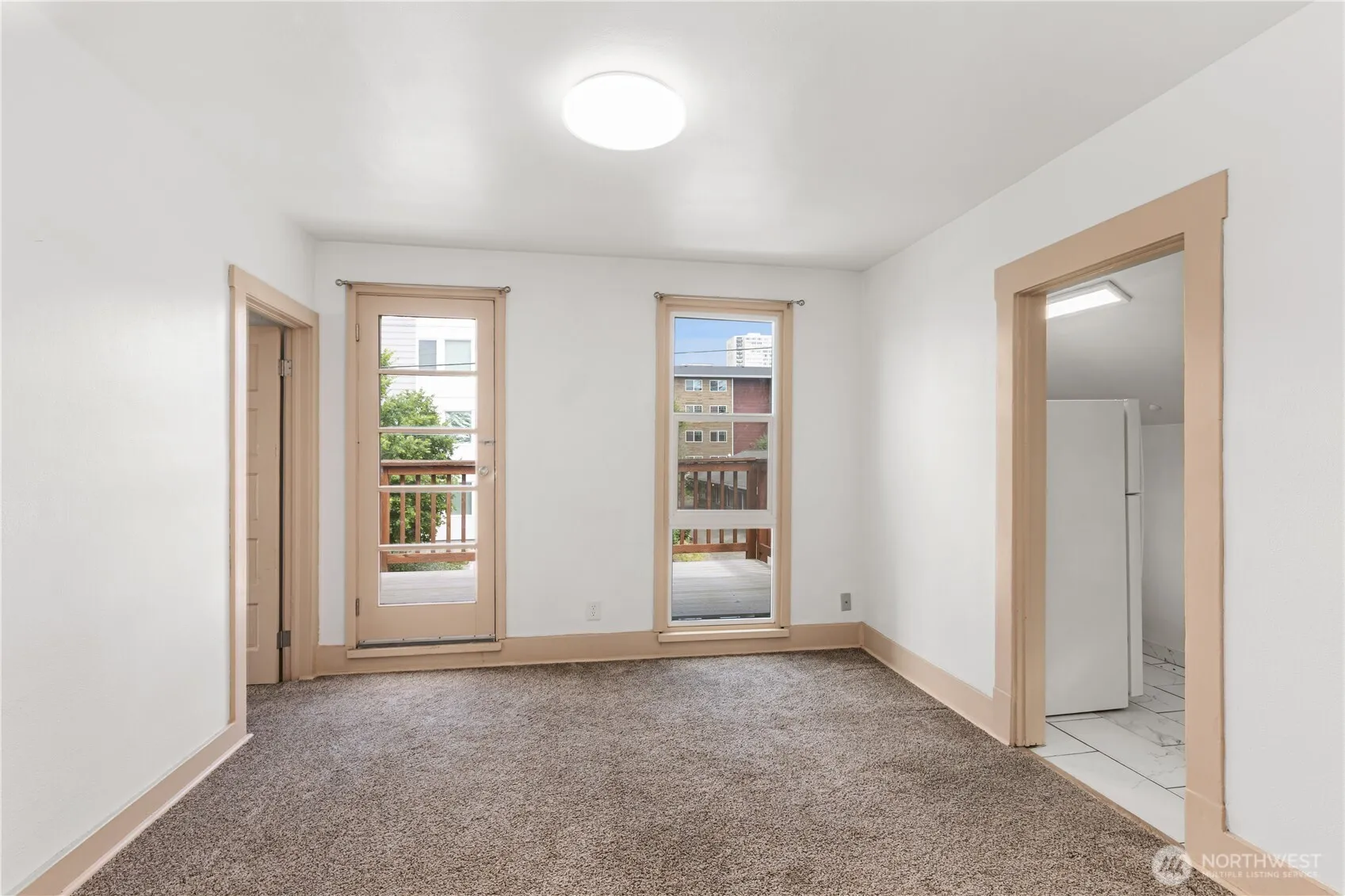 Property photo for 709 Ne 43rd Street, Seattle photo 4