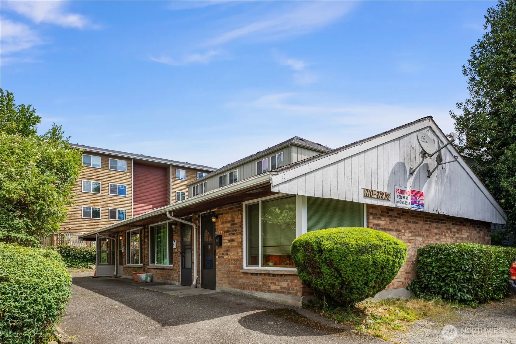 Property photo for 710 Ne 43rd Street, Seattle