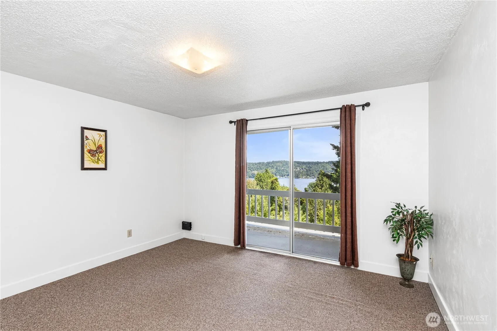 Property photo for 12340 Sand Point Way Ne, Seattle photo 3