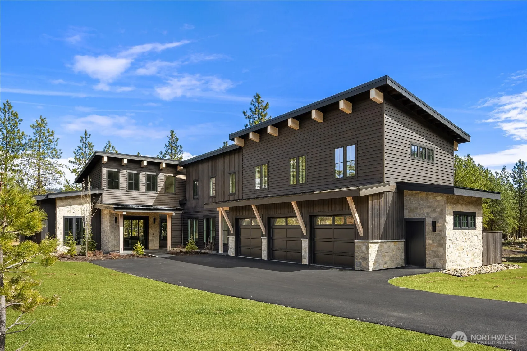 Property photo for 451 Southern Star Lane, Cle Elum photo 2