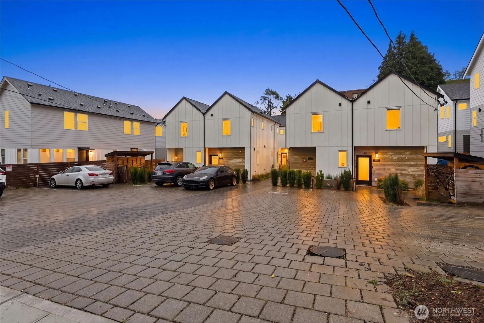 Property photo for 10354 Wallingford Ave N #b, Seattle photo 3