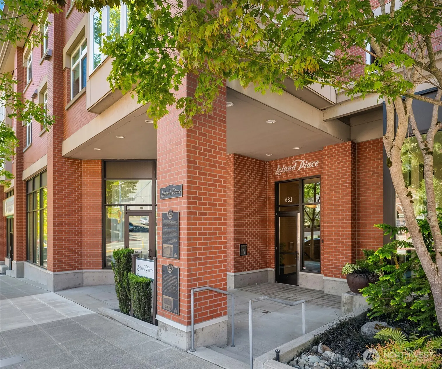 Property photo for 631 Market St W #202, Kirkland