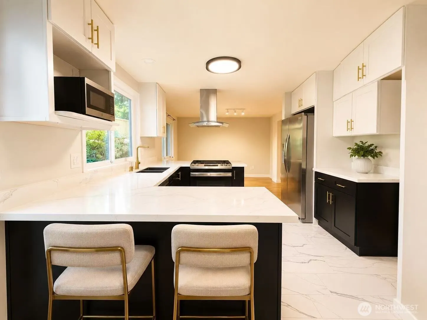 Property photo for 8430 Se 45th Street, Mercer Island photo 4