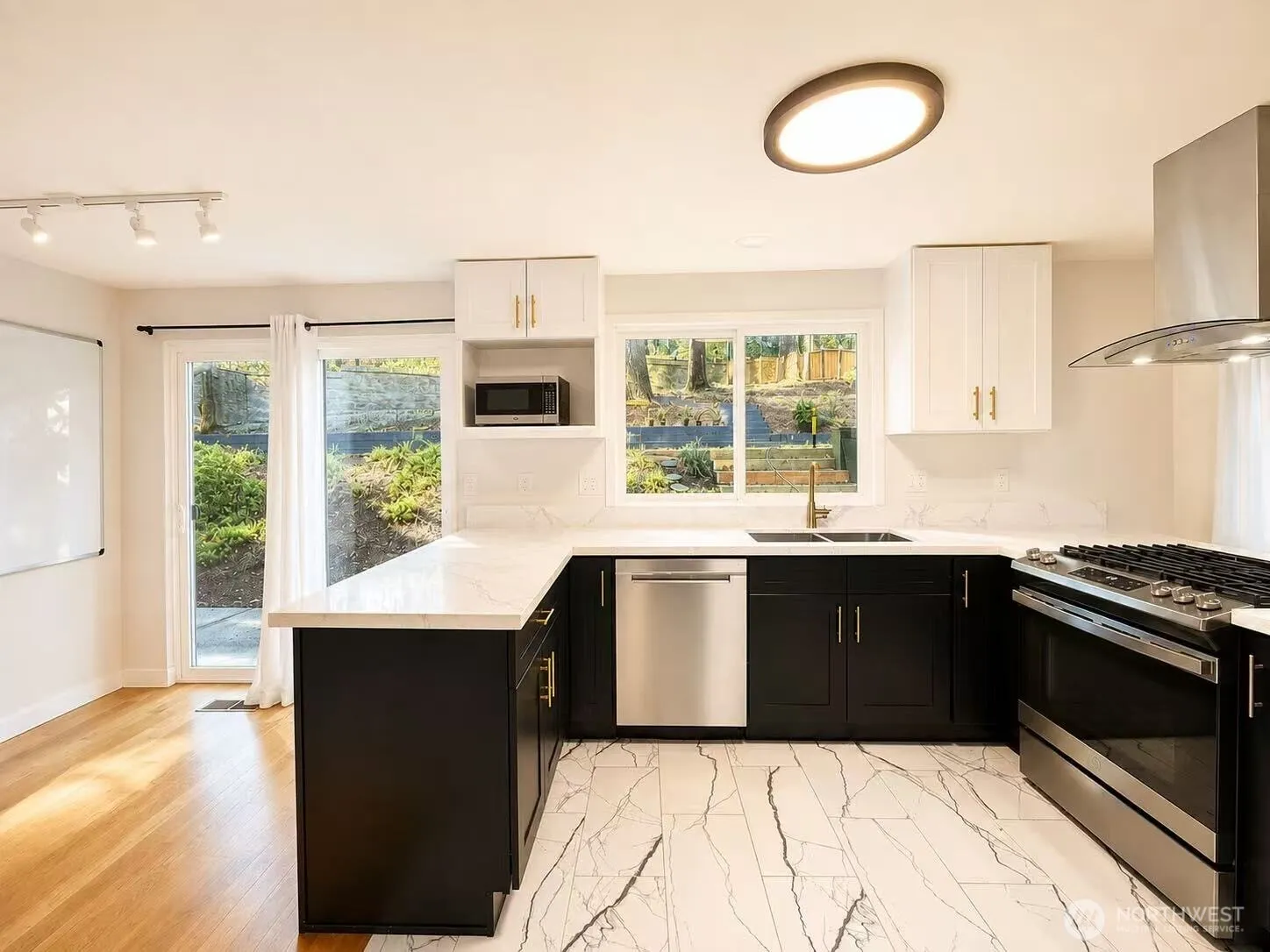 Property photo for 8430 Se 45th Street, Mercer Island photo 5