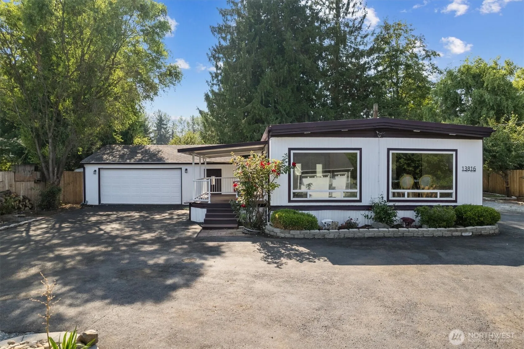 Property photo for 13816 51st Avenue E, Tacoma photo 2
