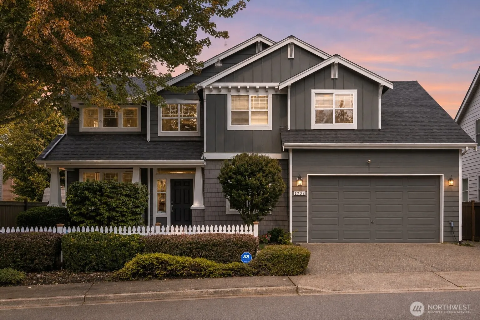 Property photo for 1708 Ne 26th Place, Renton