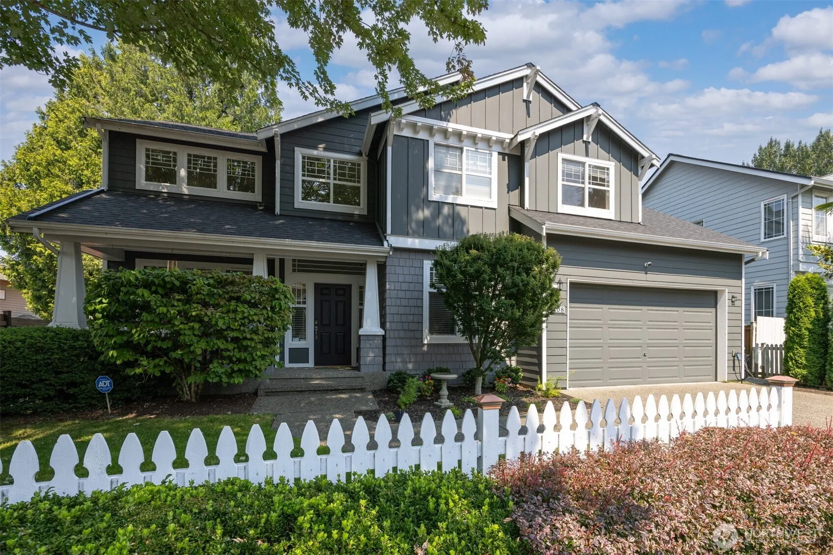 Property photo for 1708 Ne 26th Place, Renton photo 2