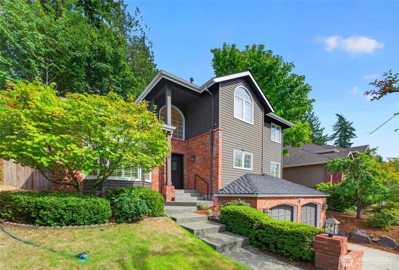 Property photo for 1010 106th Avenue Se, Bellevue photo 3