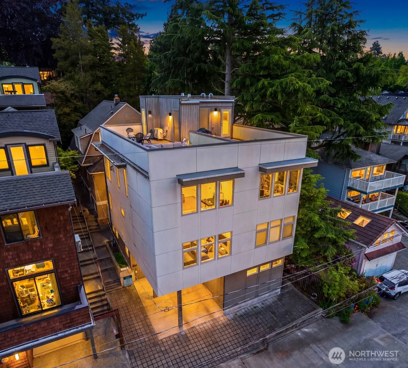 Property photo for 1935 B 7th Avenue W, Seattle photo 2