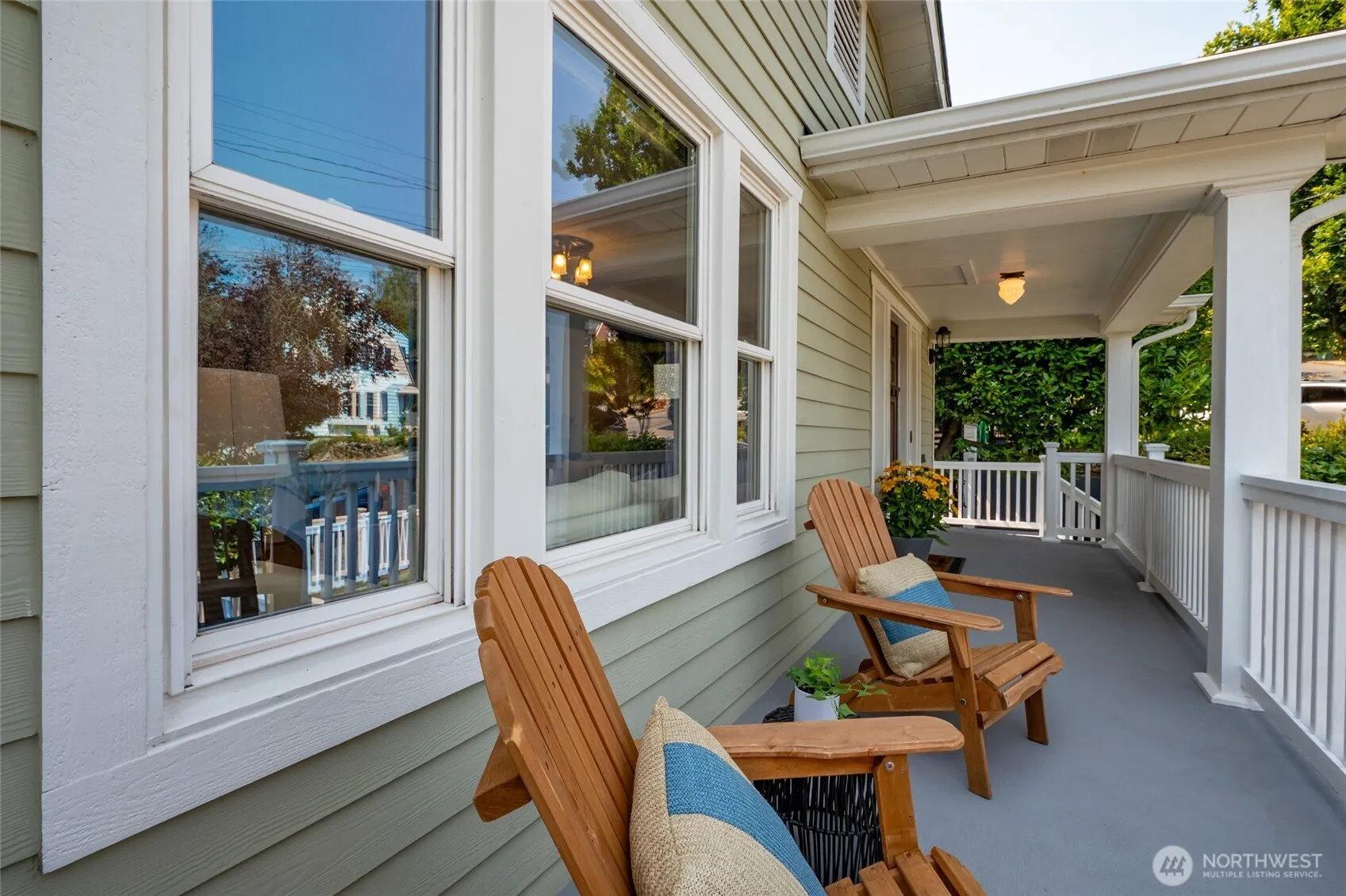 Property photo for 523 N 70th Street, Seattle photo 2