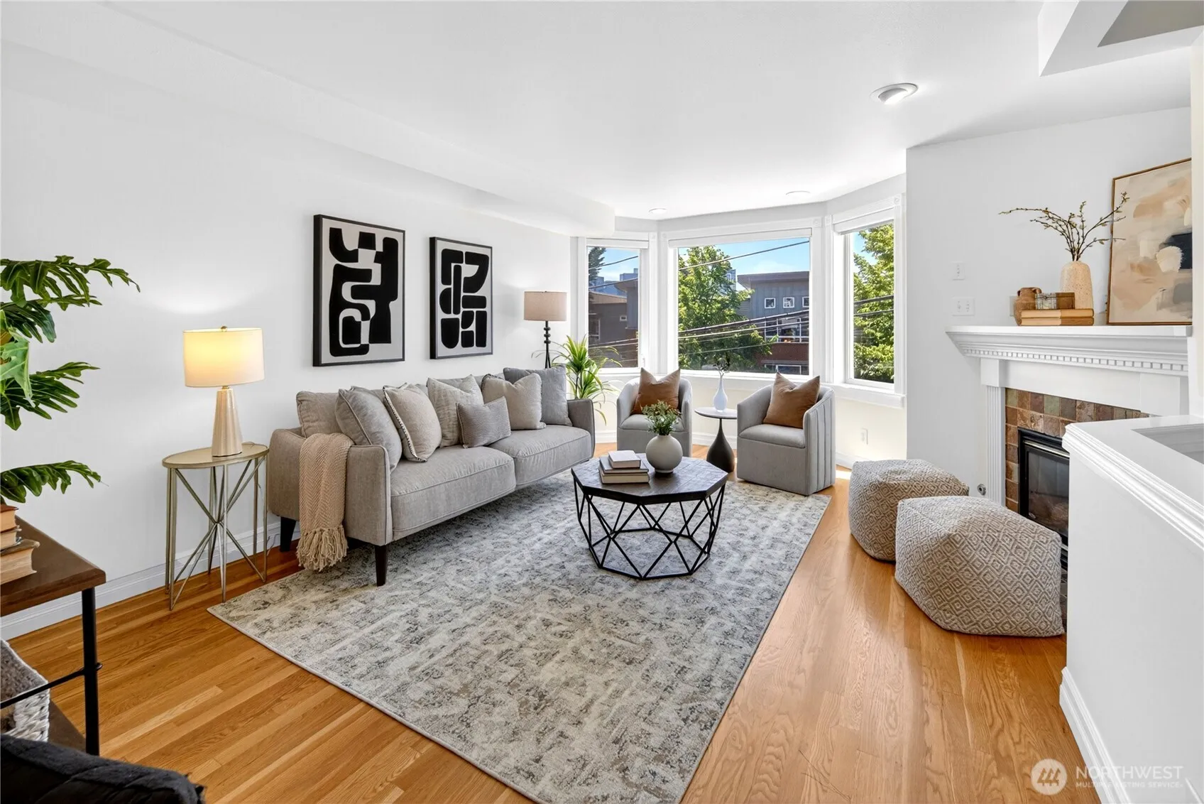 Property photo for 402 Aloha Street, Seattle