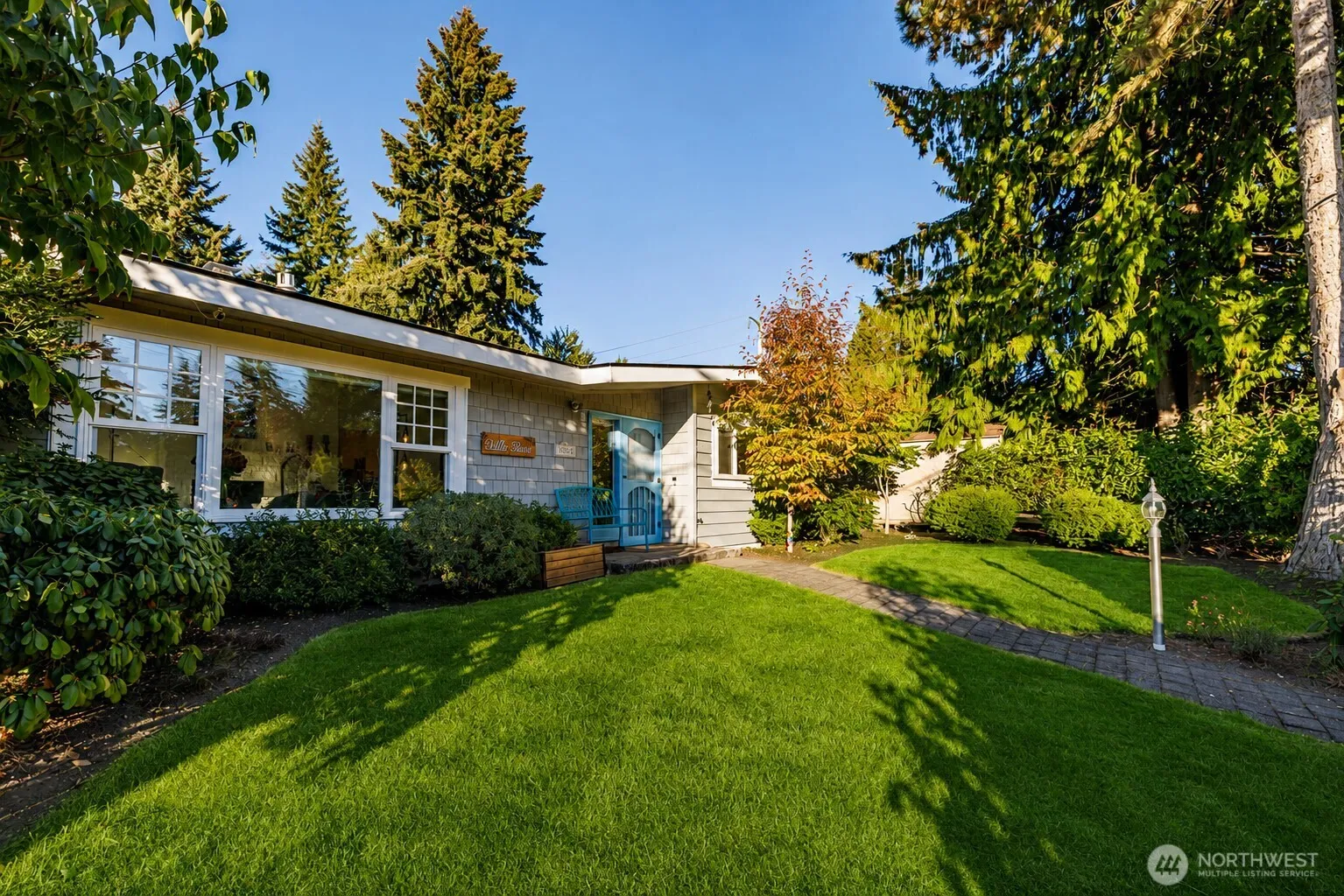 Property photo for 10648 Ne 47th Place, Kirkland