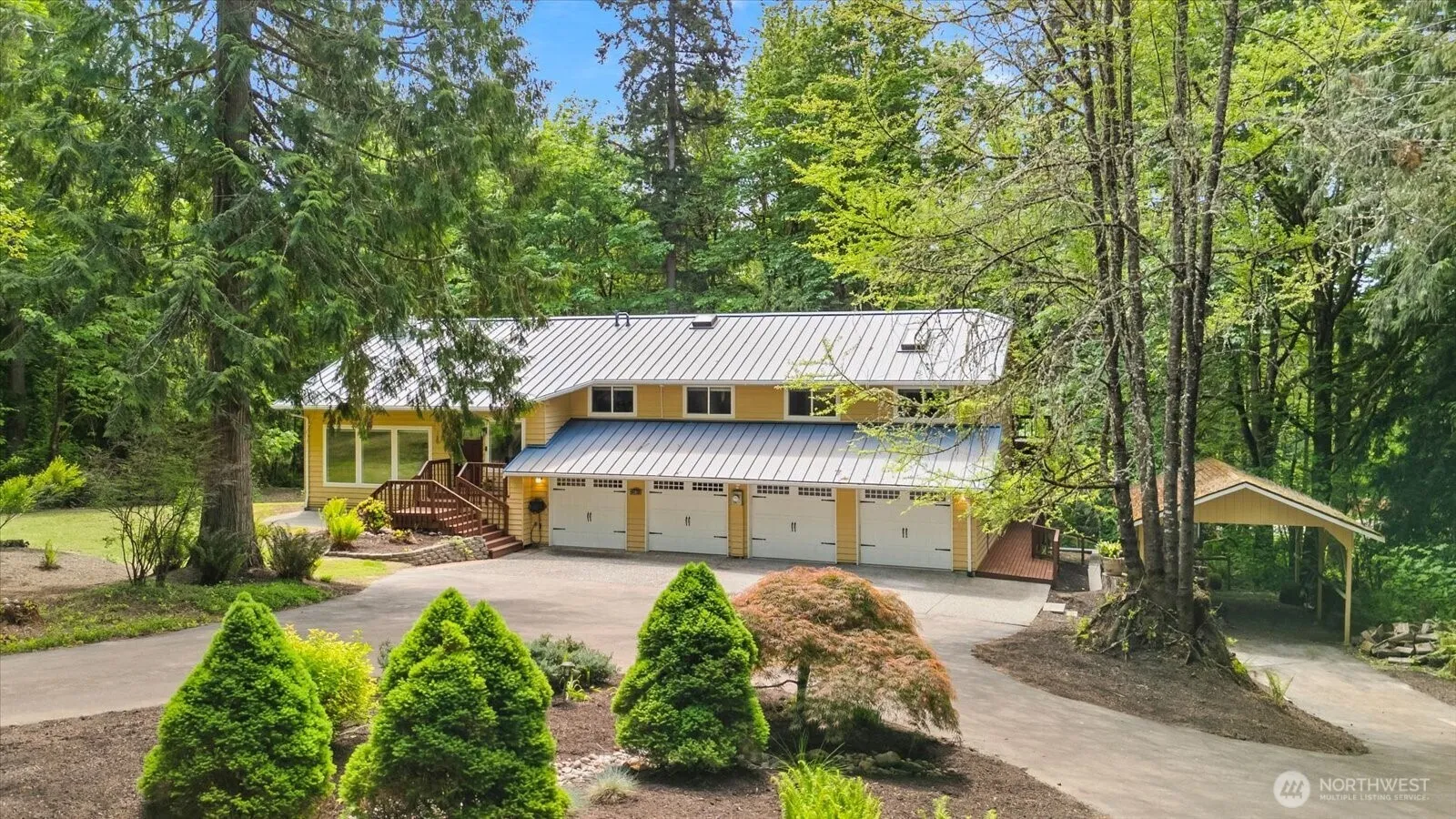 Property photo for 23811 Ne 43rd Street, Redmond photo 3