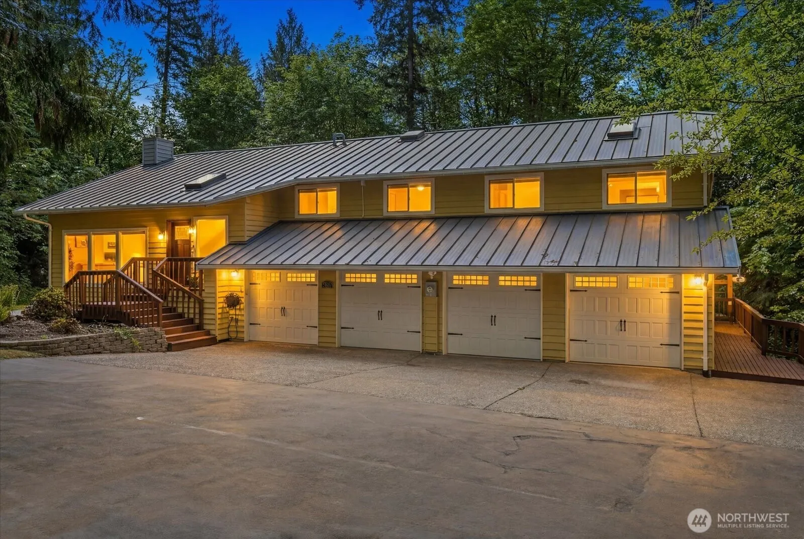 Property photo for 23811 Ne 43rd Street, Redmond