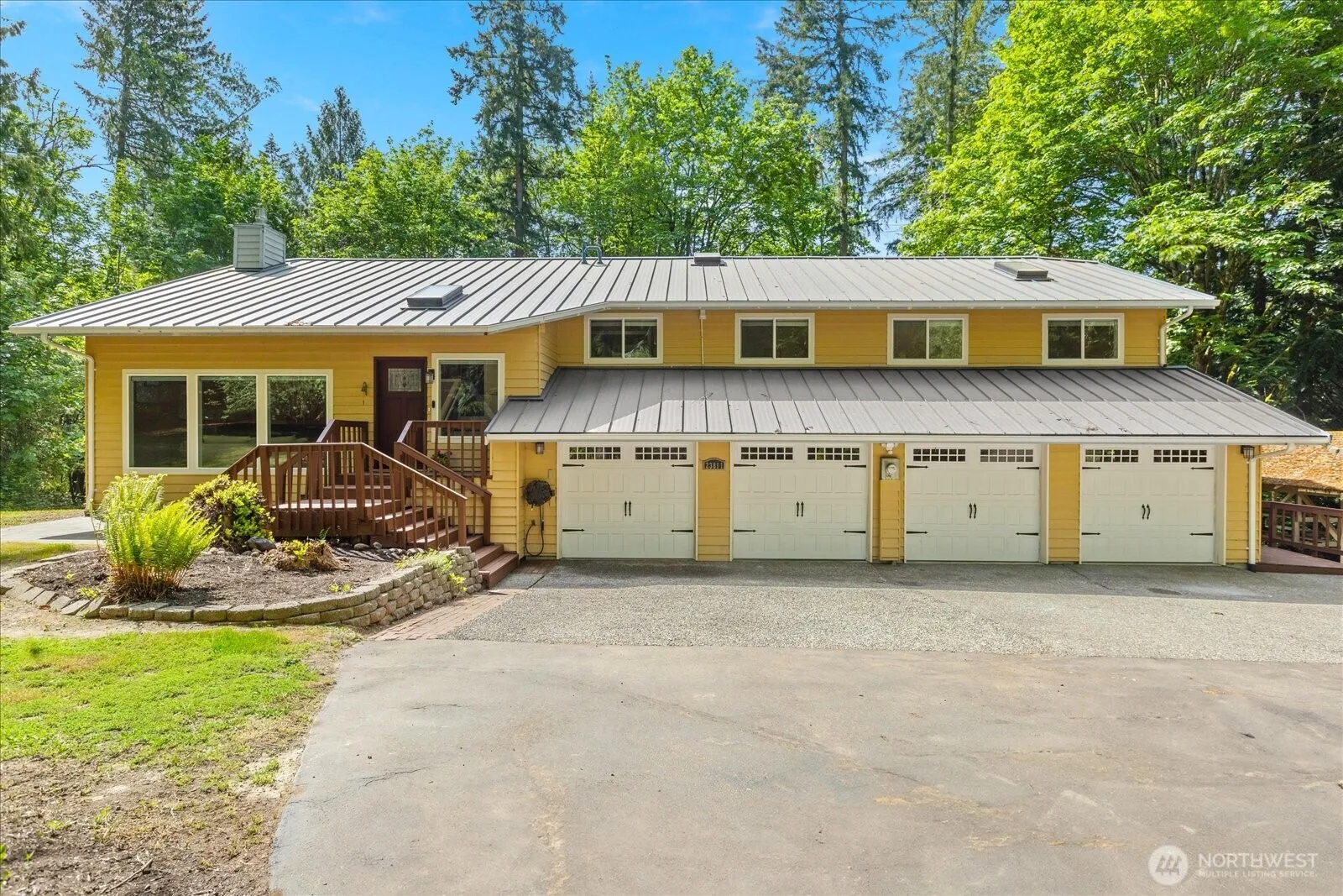 Property photo for 23811 Ne 43rd Street, Redmond photo 2
