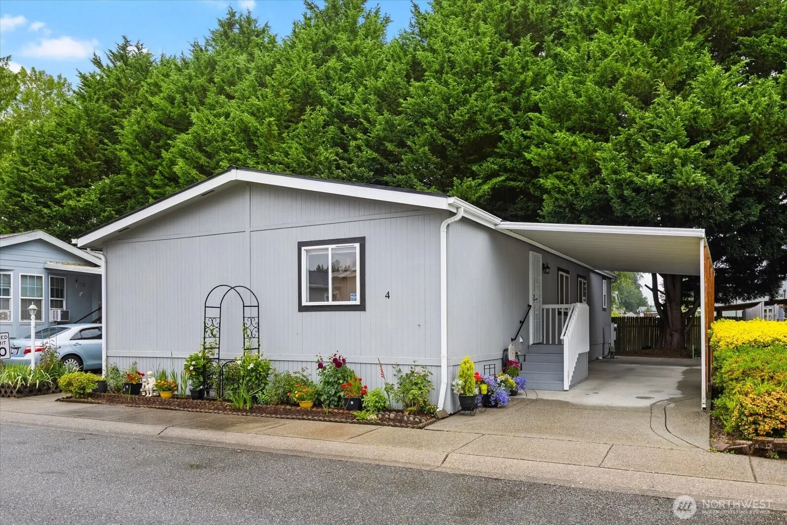 Property photo for 11100 4th Avenue W #4, Everett photo 2