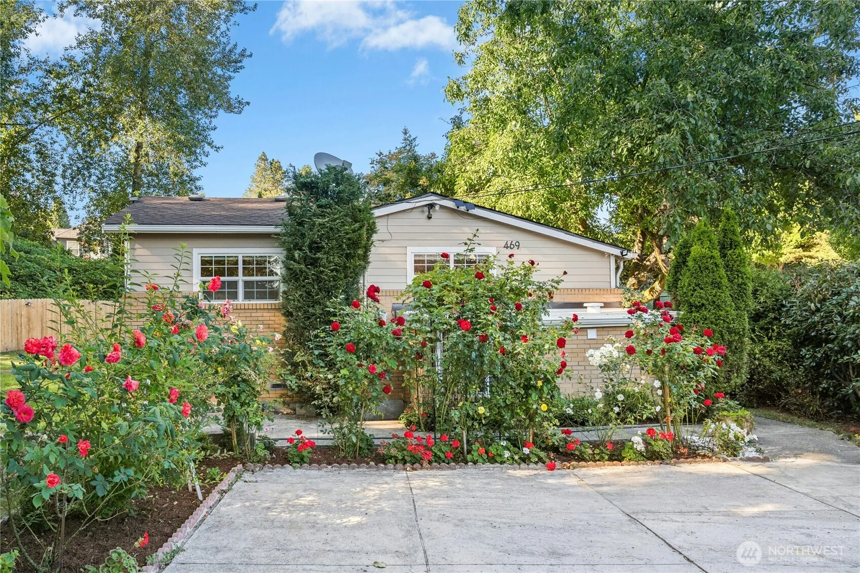 Property photo for 469 Maple Avenue Sw, Renton