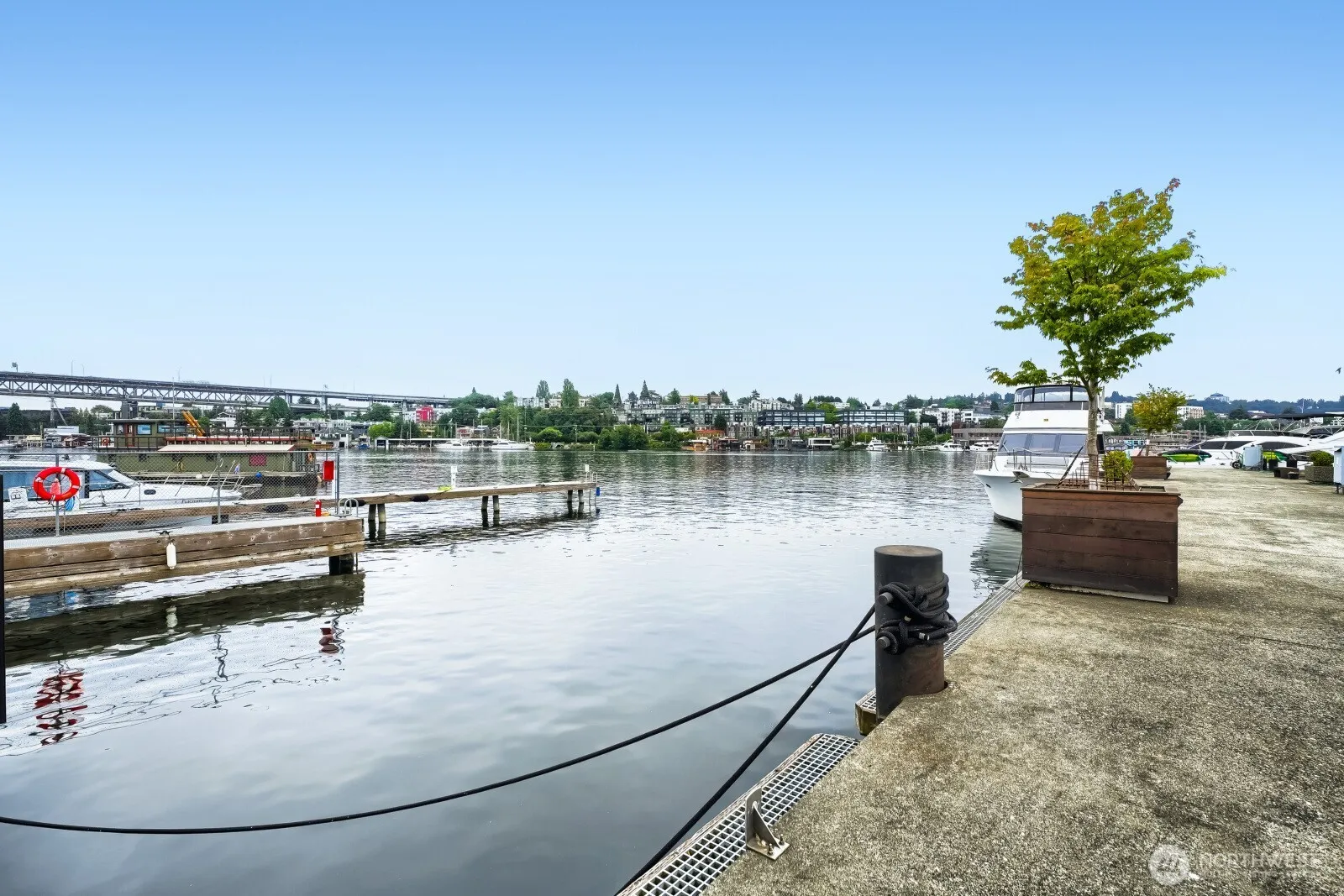 Property photo for 2309 N Northlake Way #16, Seattle