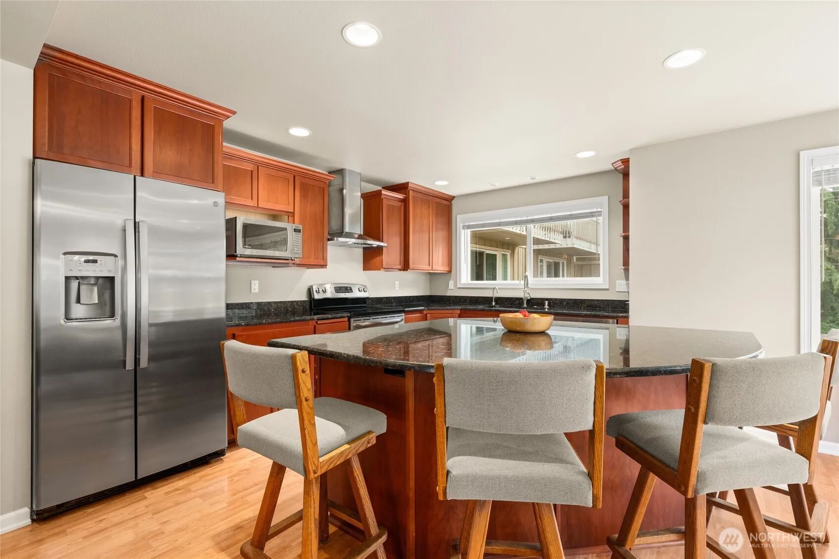 Property photo for 7803 218 Street Sw #d, Edmonds photo 4