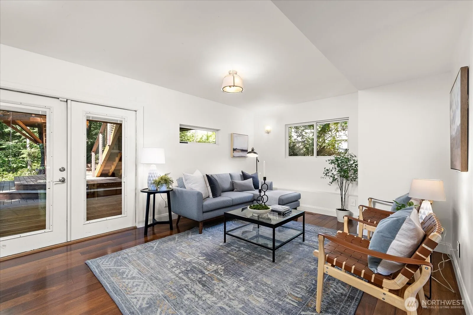 Property photo for 2035 West Lake Sammamish Parkway Se, Bellevue photo 4