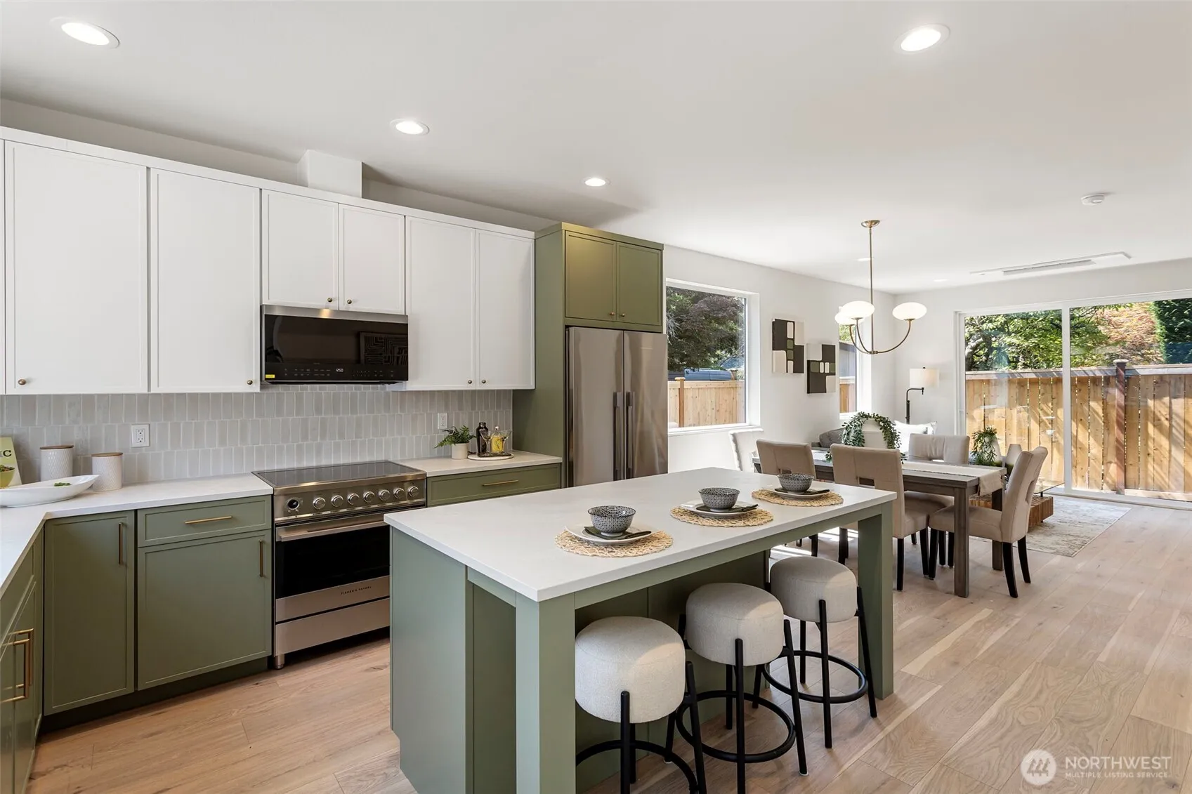 Property photo for 8037 Wallingford Avenue N #c, Seattle photo 5
