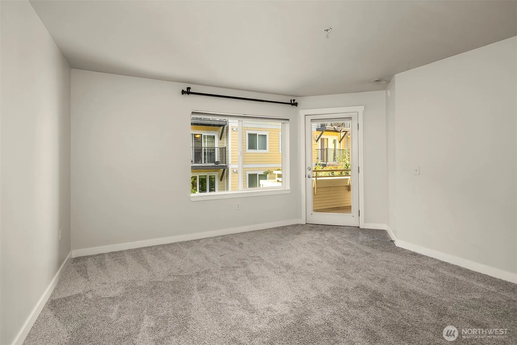 Property photo for 12534 15th Avenue Ne #22, Seattle photo 3