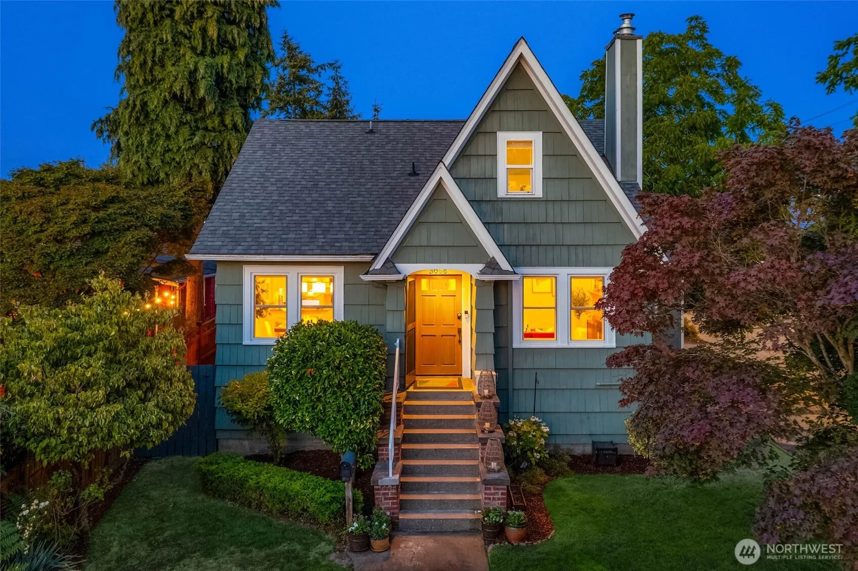 Property photo for 3058 38th Avenue Sw, Seattle