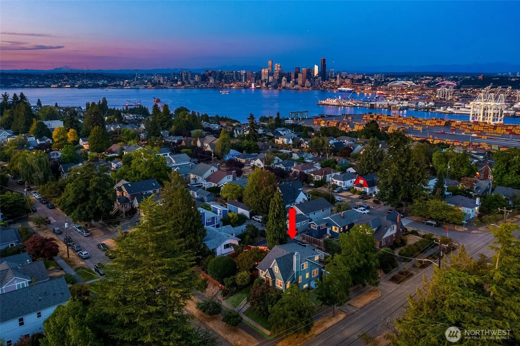 Property photo for 3058 38th Avenue Sw, Seattle photo 4