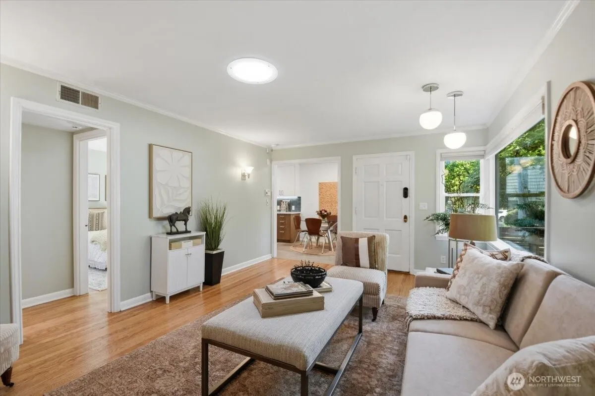 Property photo for 11058 17th Avenue Ne, Seattle photo 5