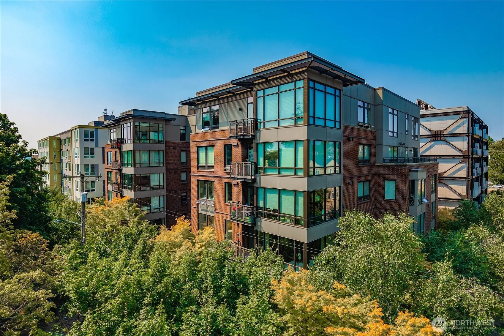 Property photo for 4547 8th Avenue Ne #504, Seattle