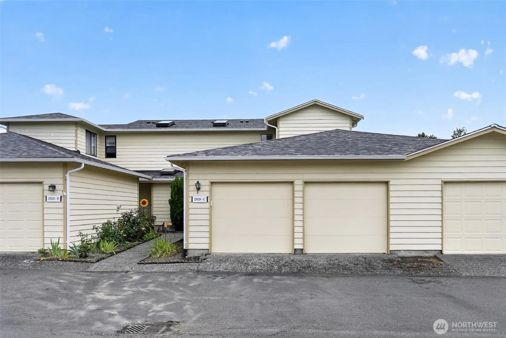 Property photo for 25028 110th Avenue Se #c, Kent