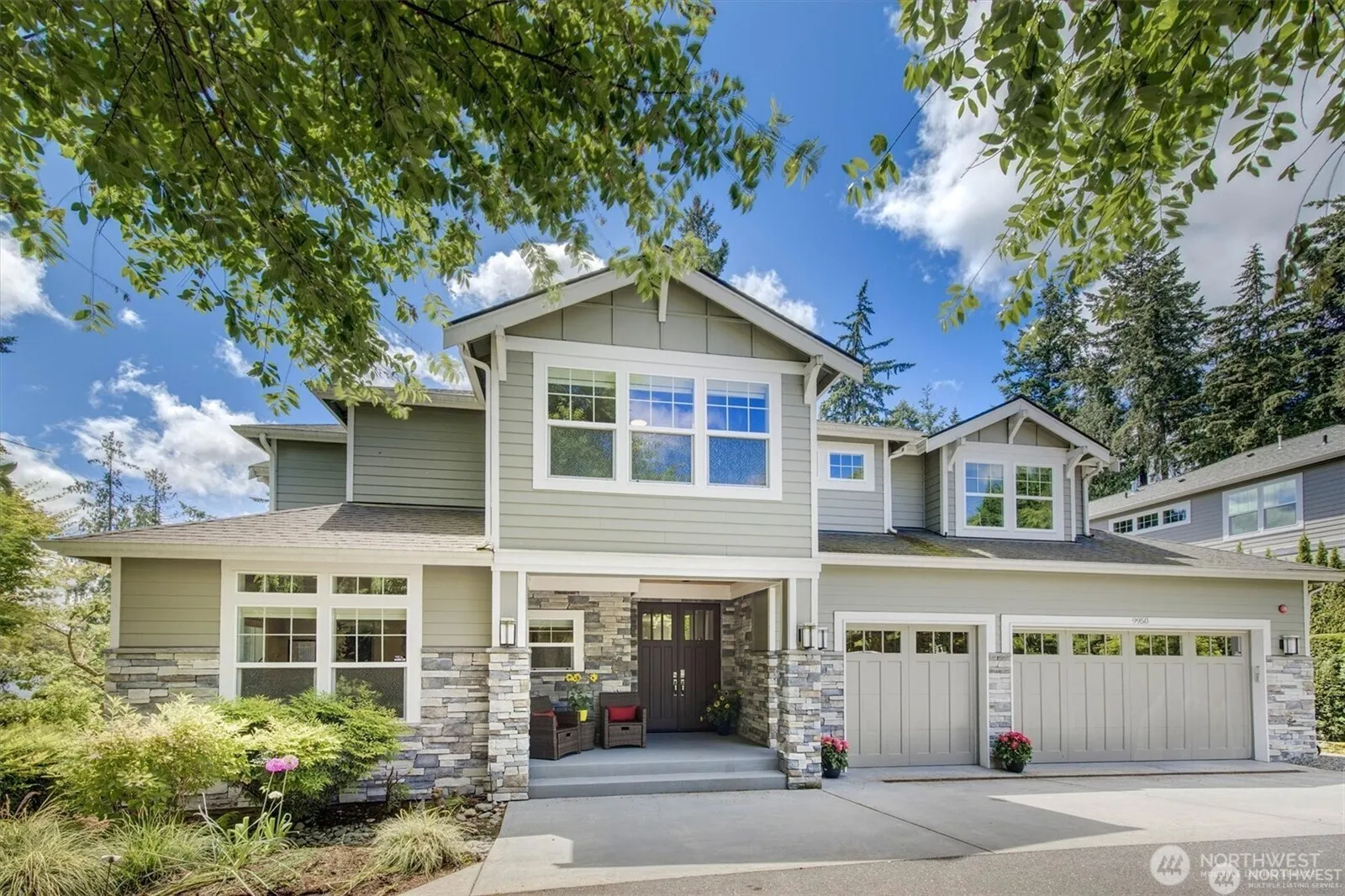 Property photo for 9950 Se 39th Street, Mercer Island photo 2