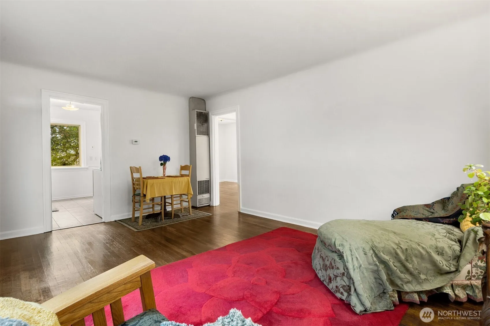 Property photo for 921 Sw 102nd Street, Seattle photo 5