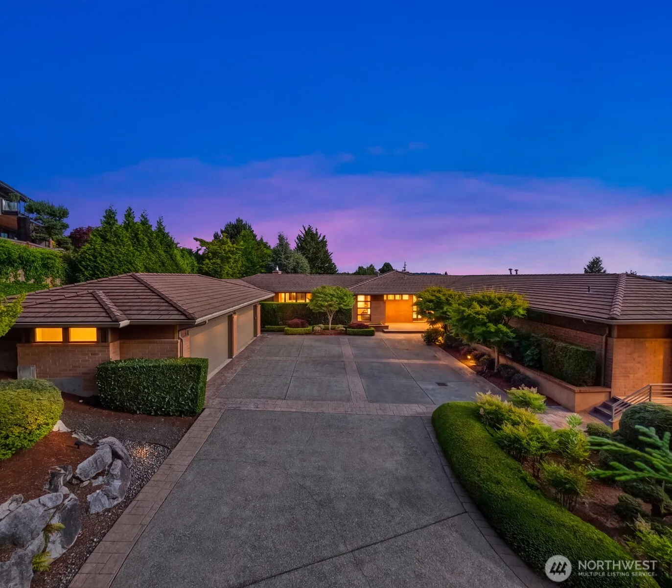 Property photo for 8635 Ne 19th Place, Clyde Hill photo 3