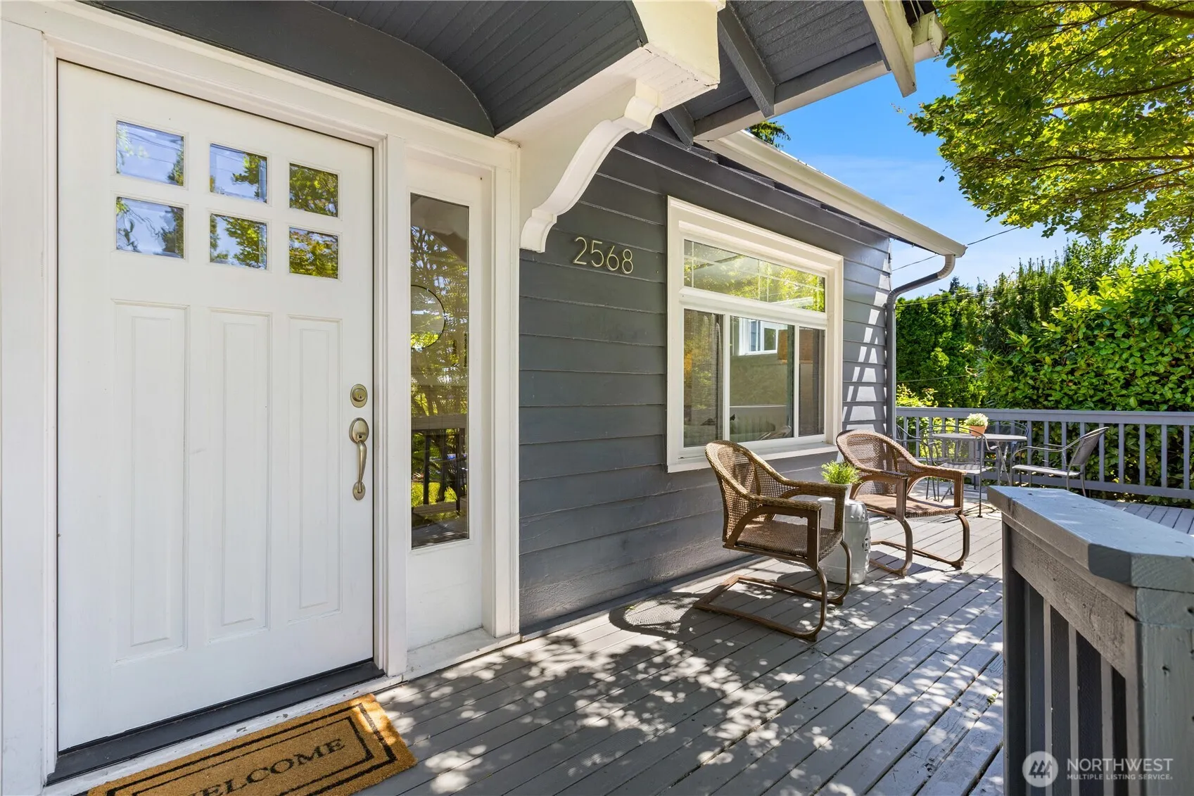 Property photo for 2568 28th Avenue W, Seattle photo 2
