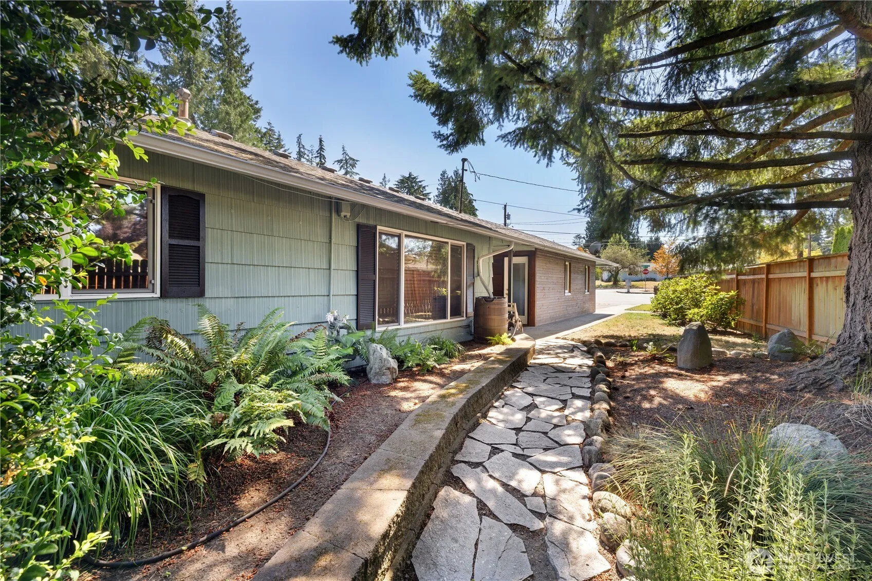 Property photo for 21903 42nd Place W, Mountlake Terrace photo 2
