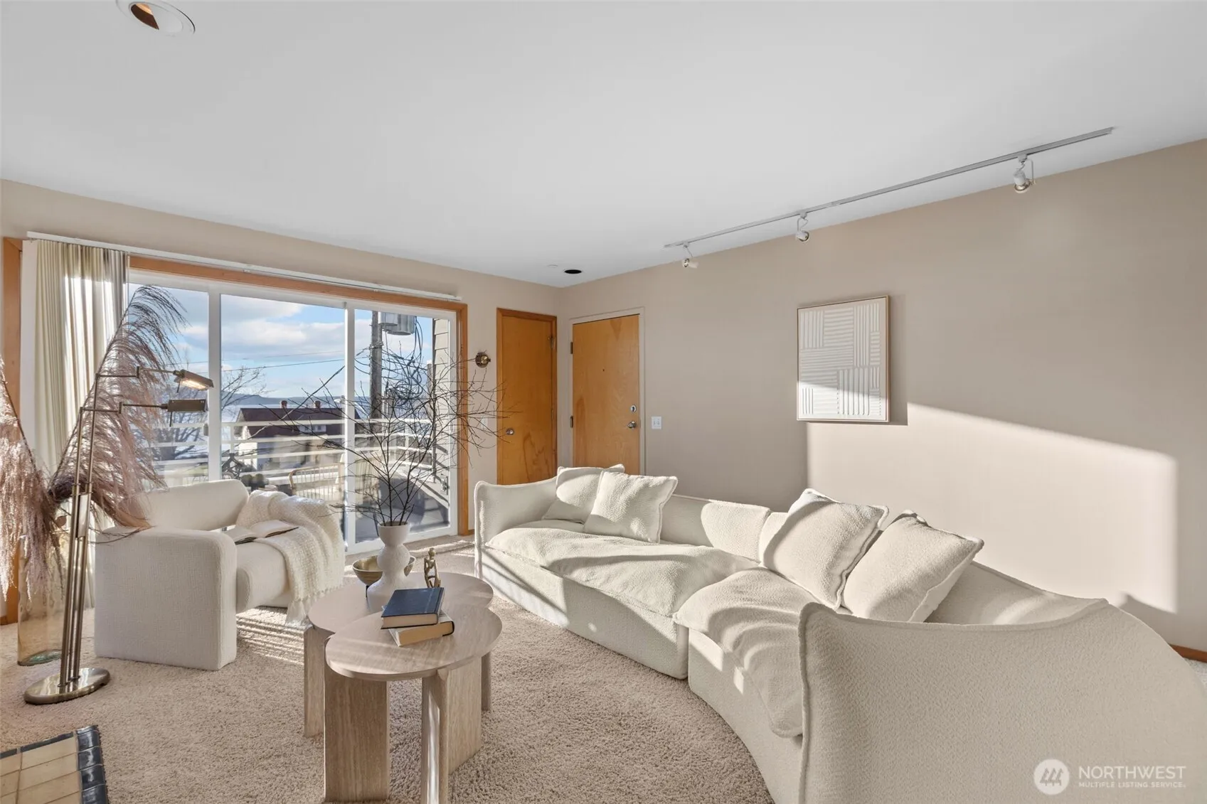 Property photo for 3200 Alki Avenue Sw #301, Seattle photo 4
