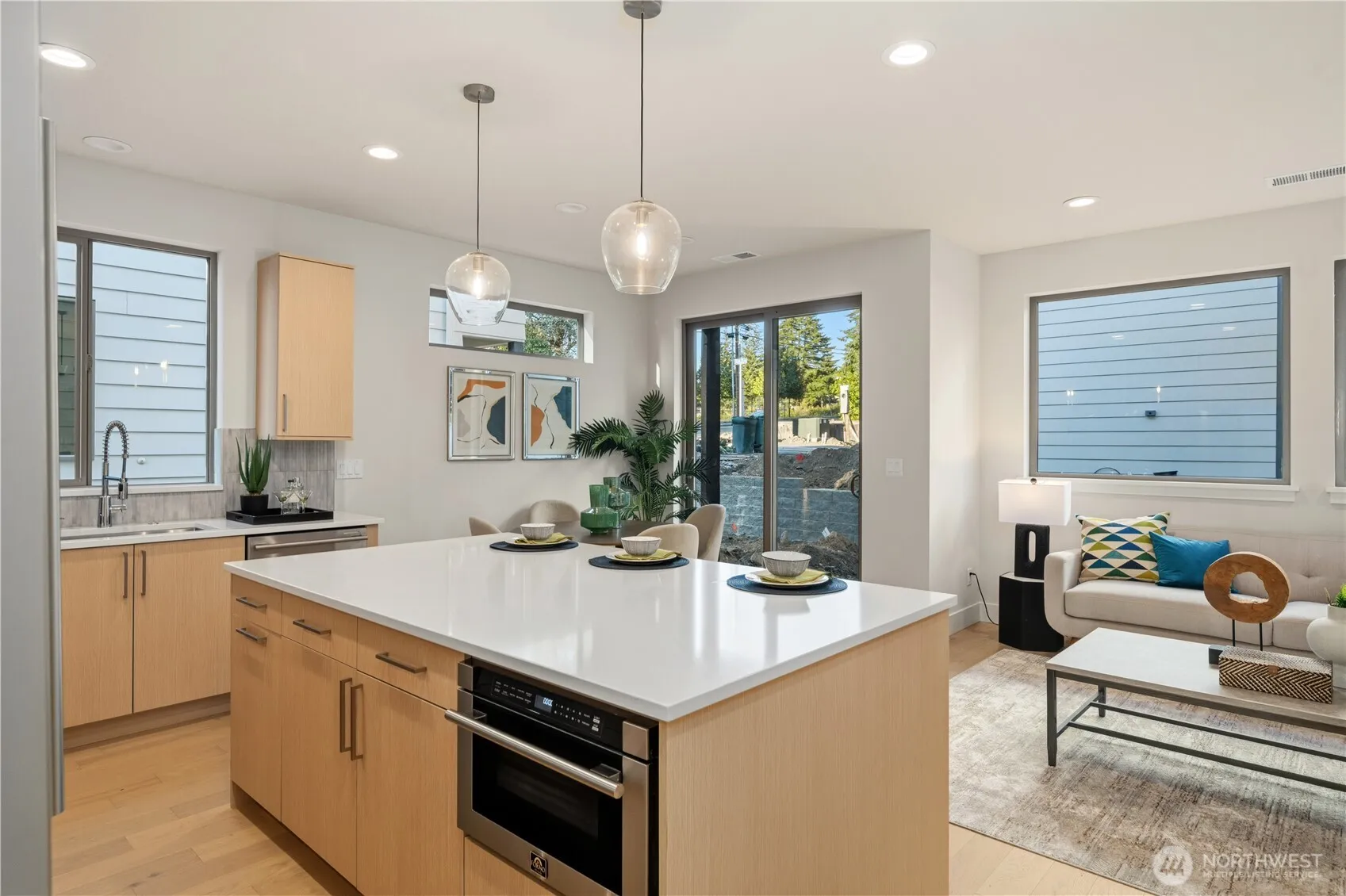 Property photo for 8229 Ne 128th Street, Kirkland photo 5