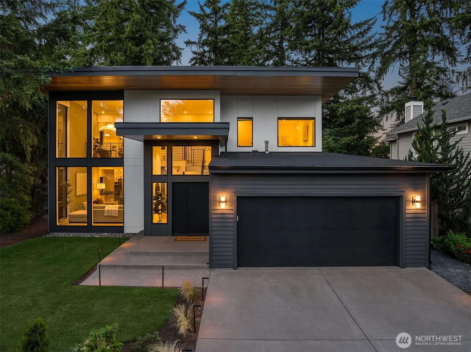 Property photo for 13342 Ne 69th Way, Redmond