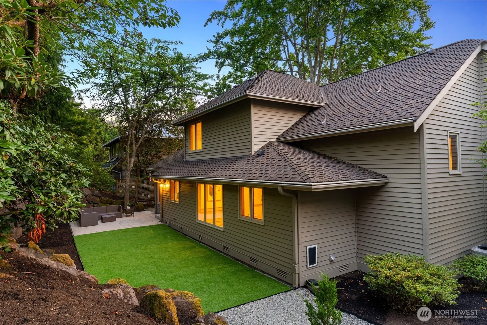 Property photo for 9824 111th Avenue Ne, Kirkland photo 4