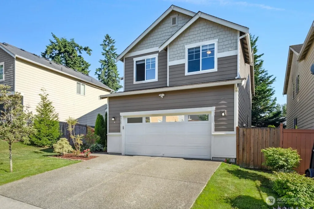 Property photo for 4915 Ne 5th Street, Renton photo 3