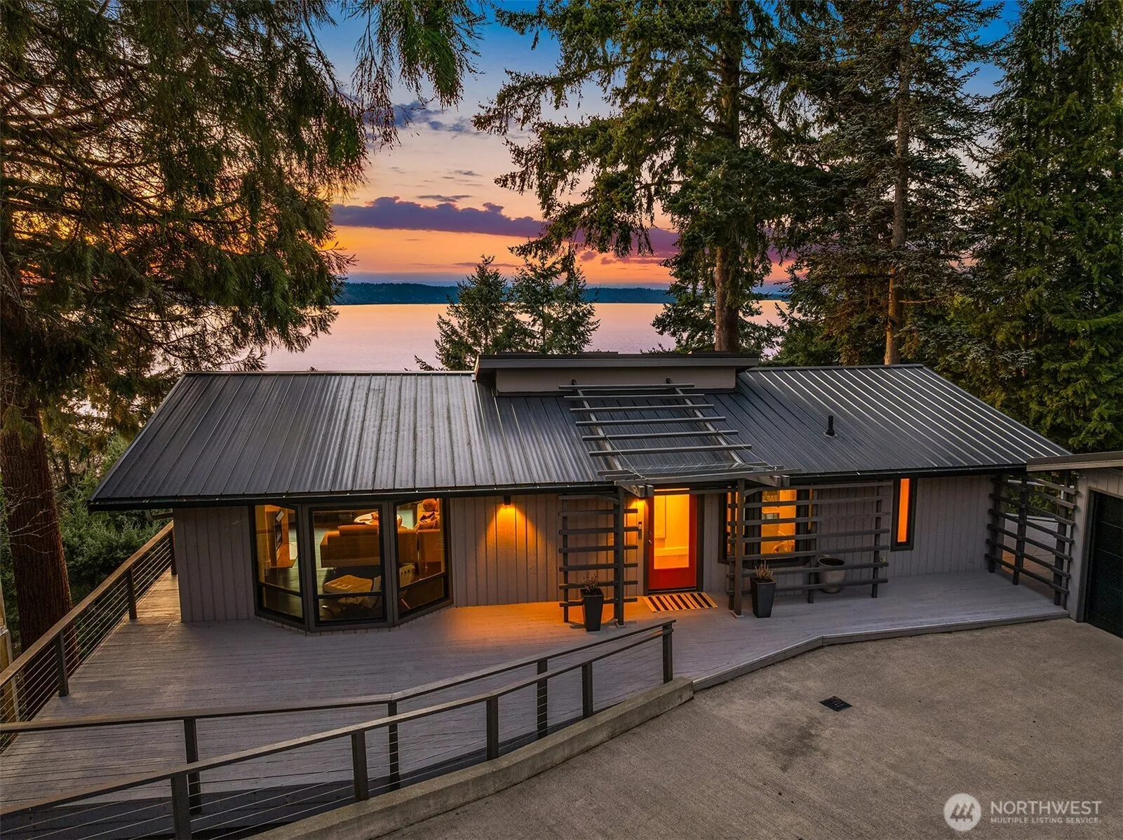Property photo for 15733 25th Avenue Sw, Burien photo 5