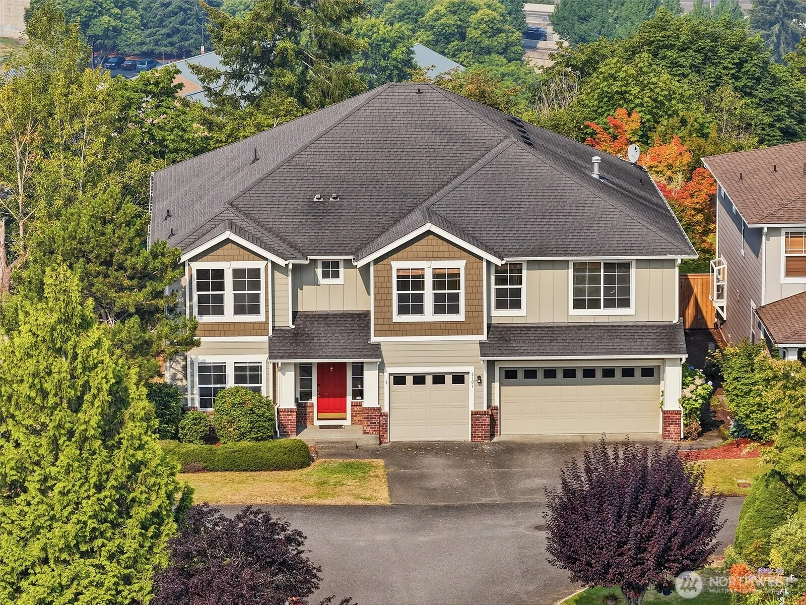Property photo for 2101 Se 2nd Place, Renton photo 2