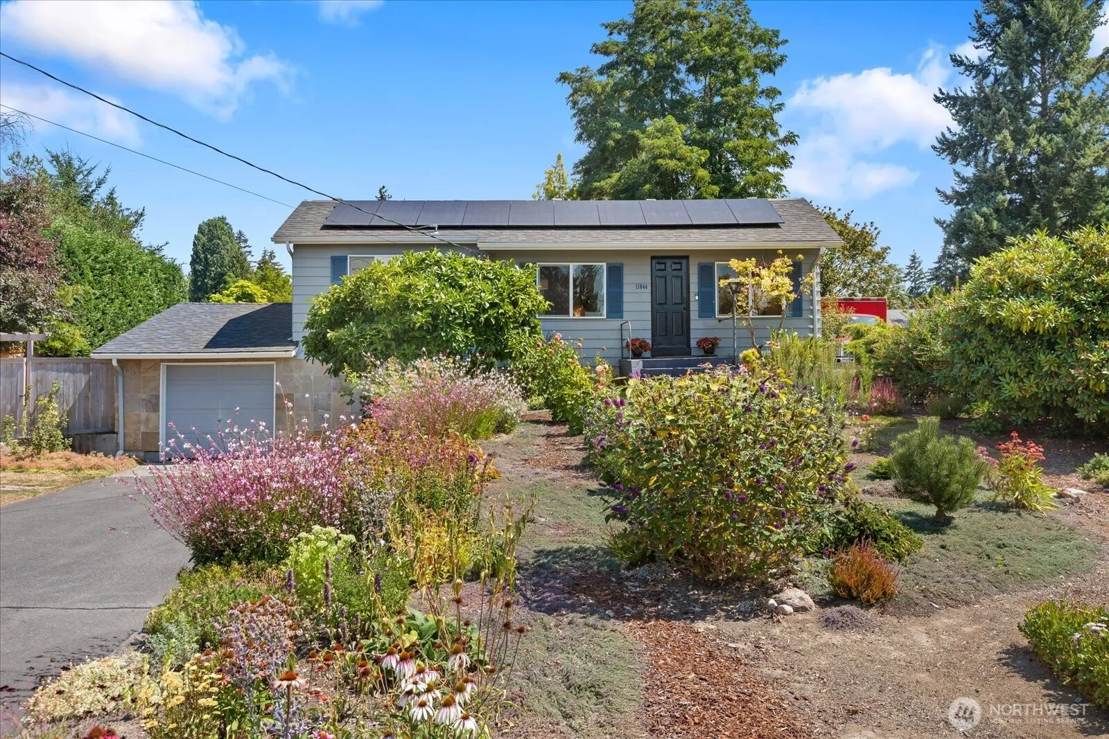 Property photo for 11044 26th Avenue Sw, Seattle