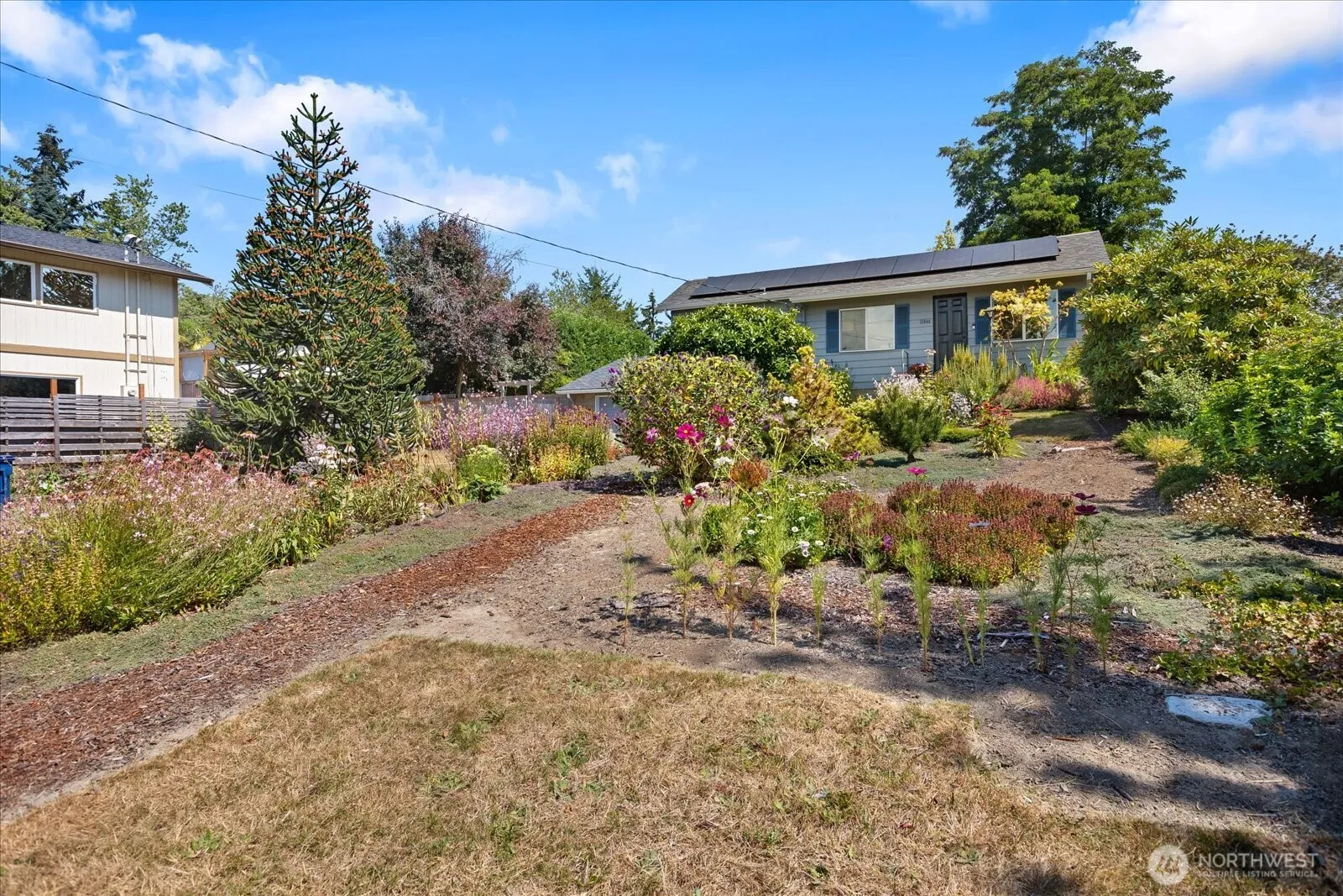Property photo for 11044 26th Avenue Sw, Seattle photo 3
