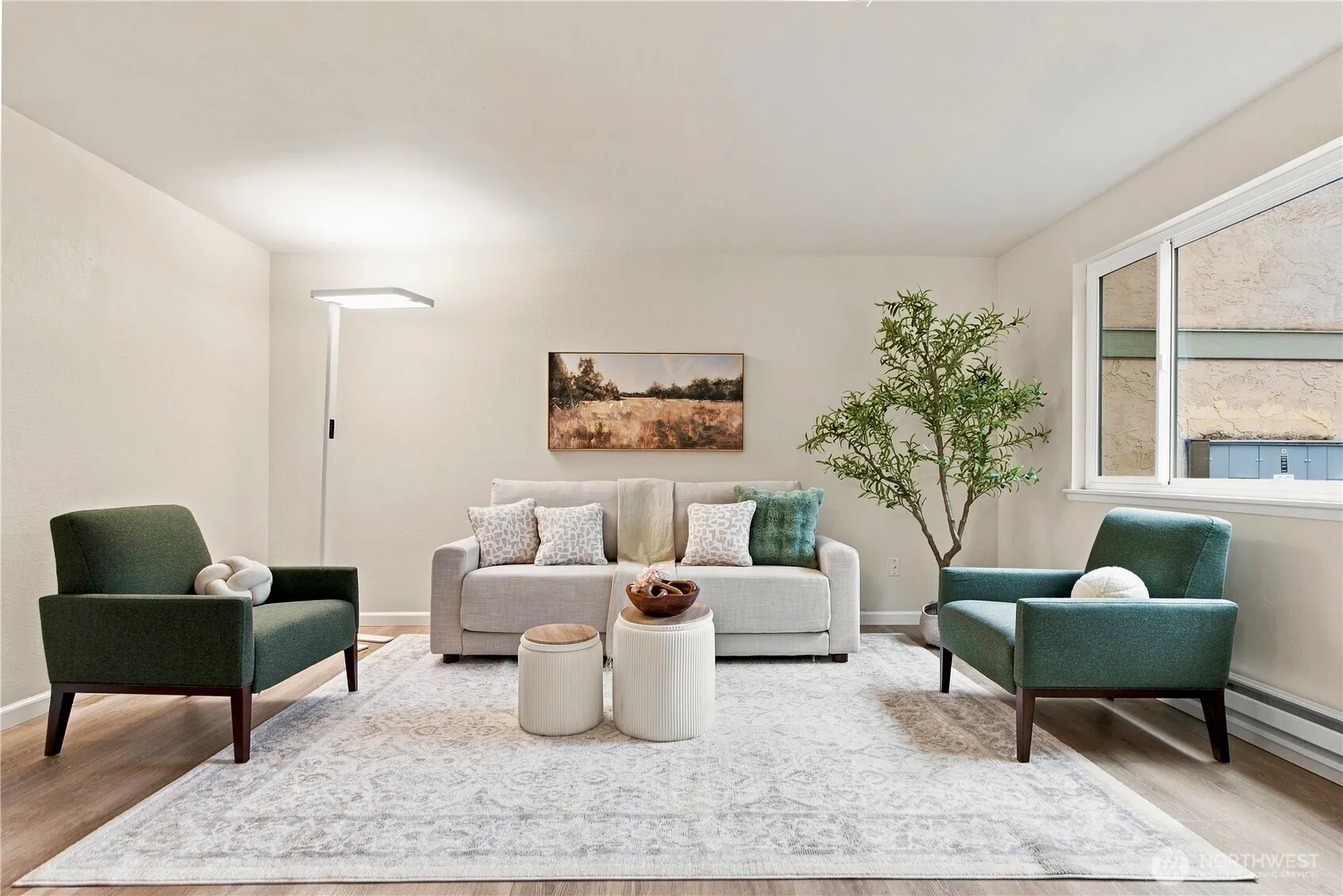 Property photo for 10017 Ne 138th Place #b4, Kirkland photo 3