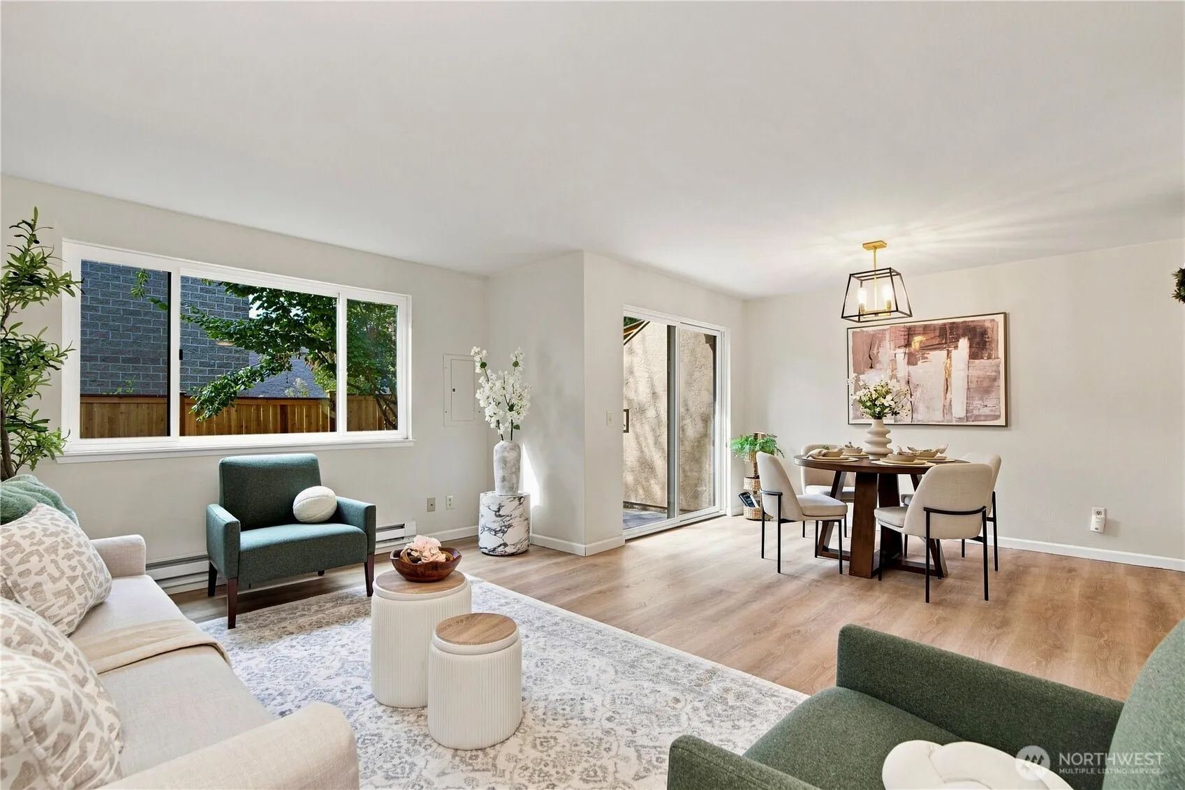 Property photo for 10017 Ne 138th Place #b4, Kirkland photo 5