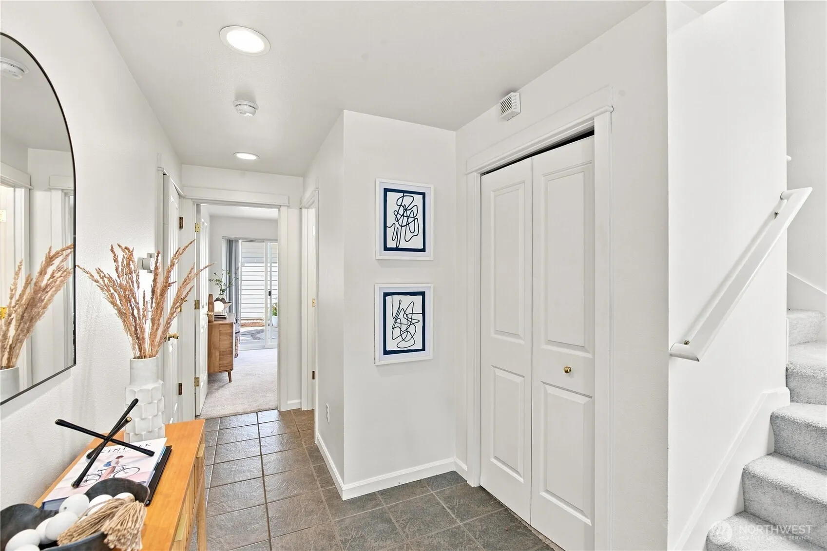 Property photo for 6513 24th Avenue Ne #a, Seattle photo 4