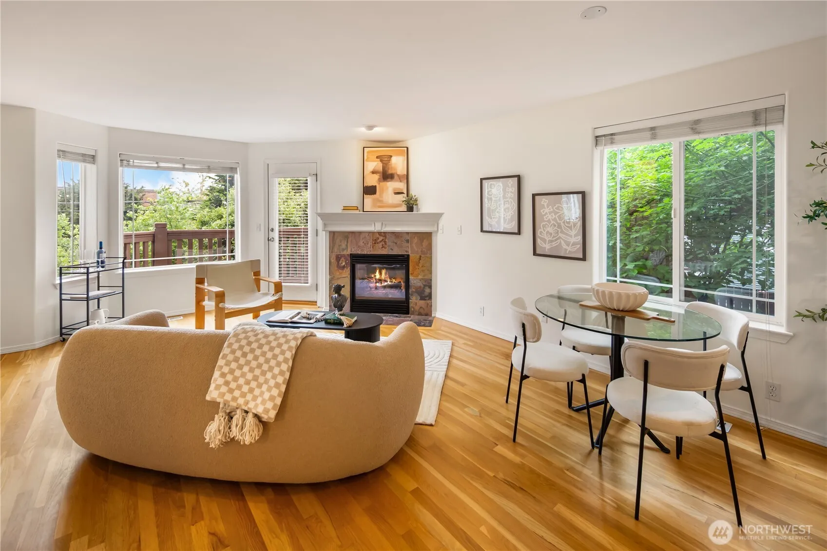 Property photo for 2038 Franklin Avenue E, Seattle photo 3