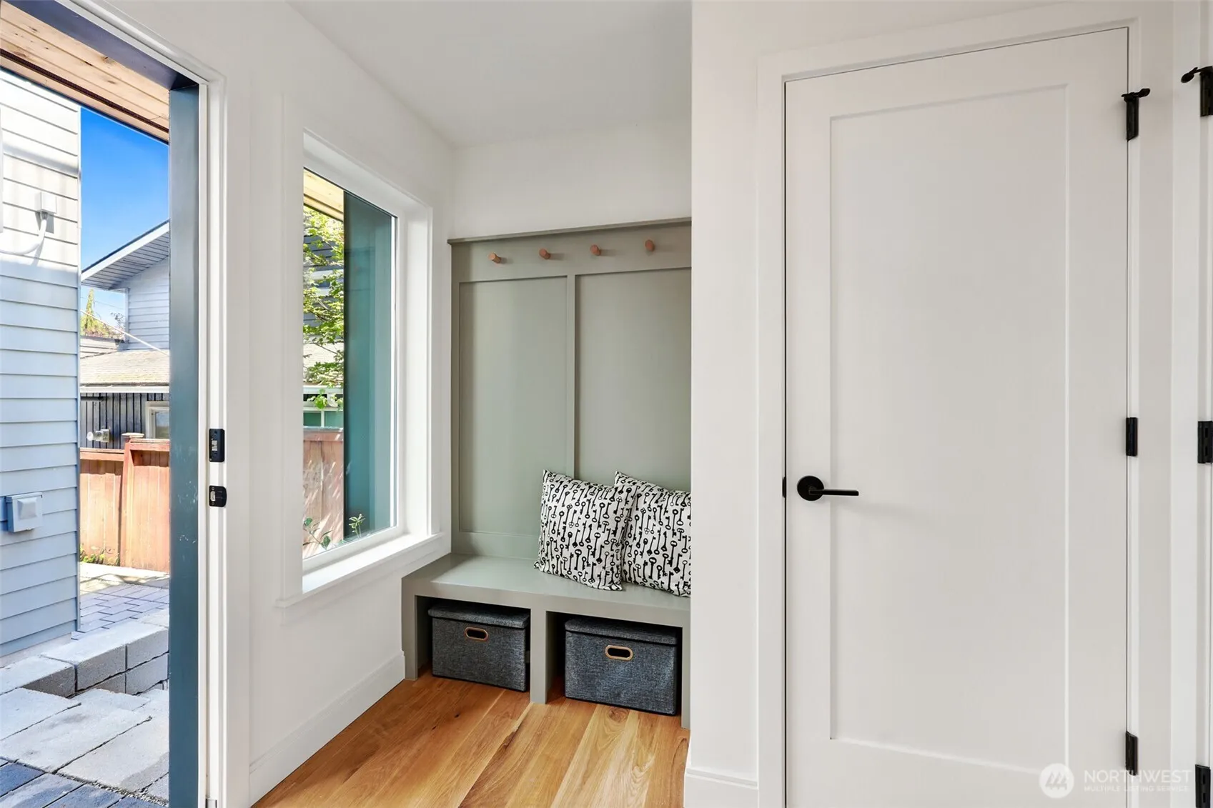 Property photo for 709 N 65th Street, Seattle photo 2